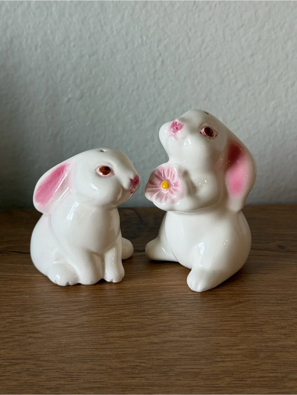 Avon 1983 Bunny Salt & Pepper Shakers
